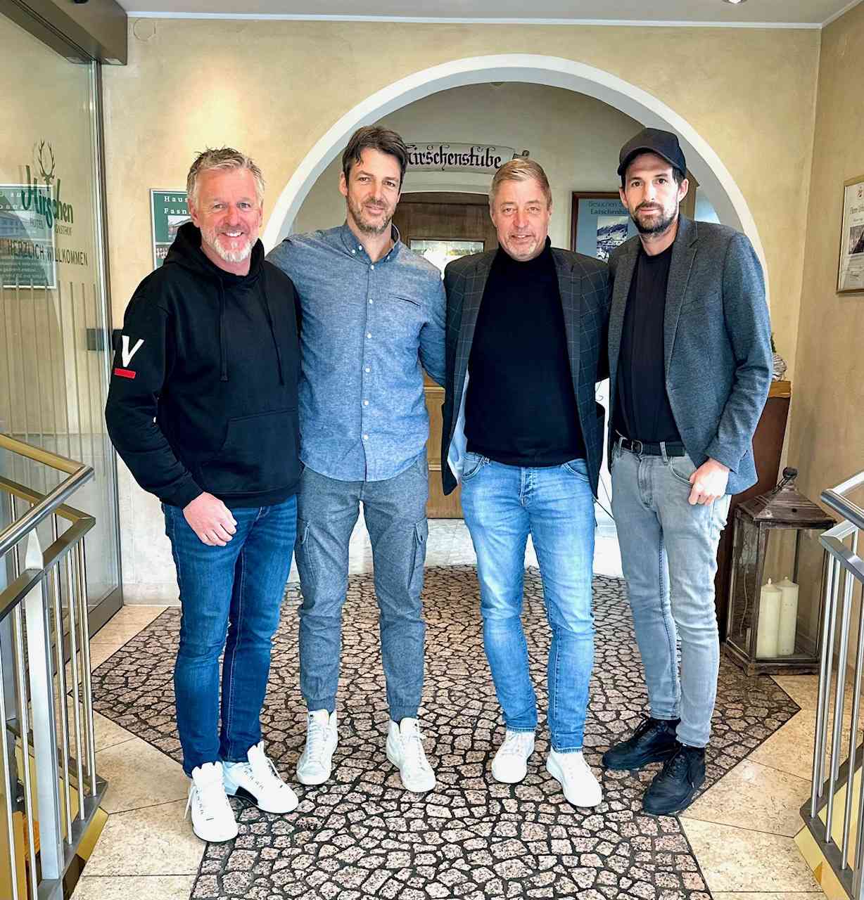 Der SC Sparkasse Imst 1933 freut sich, die Bestellung von Michael Schober zum Sportdirektor und Thomas Gartenmeier zum Sportkoordinator bekannt zu geben. Mit ihrer langjährigen Erfahrung und Leidenschaft für den Tiroler Fußball werden sie den Bereich Sport, Erwachsenen und Jugendfußball, entscheidend verstärken.