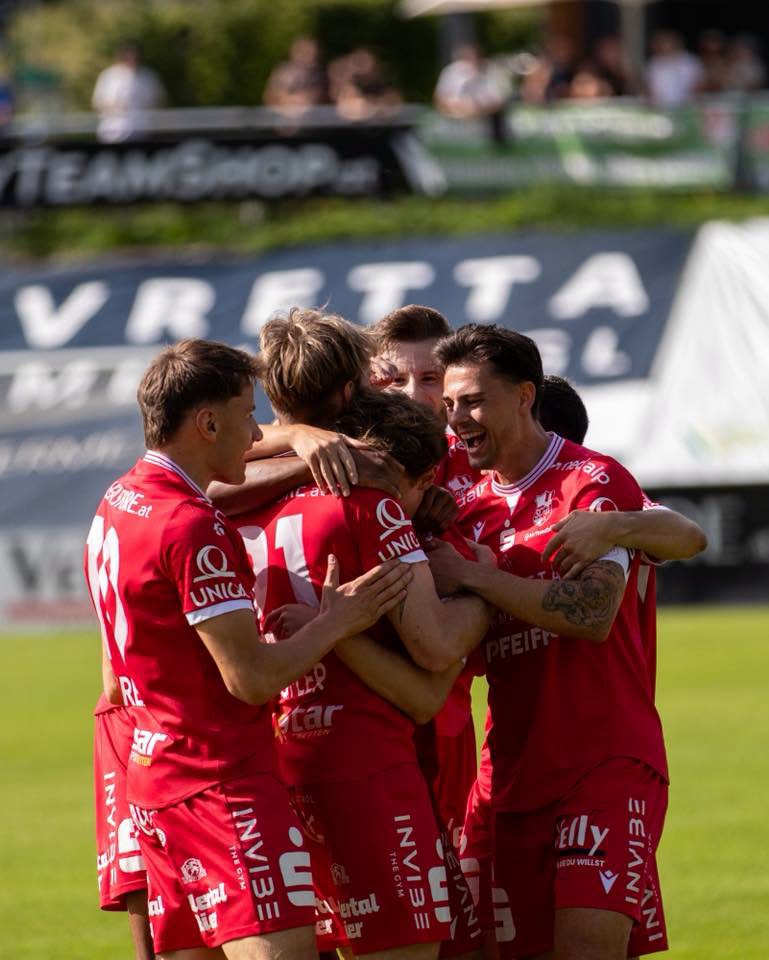 Wir siegen schon wieder in der Velly Arena und sind weiter auf Platz eins in der RLW Tabelle!