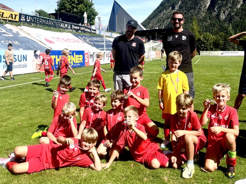 Werde Nachwuchsförderer unserer rot-weissen SC Sprösslinge!