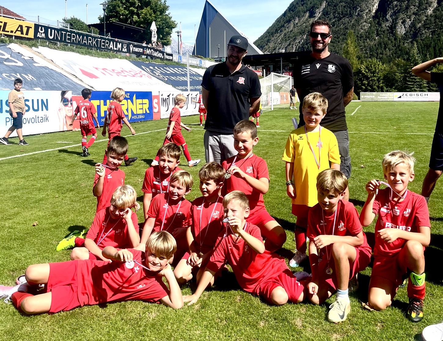 Werde Nachwuchsförderer unserer rot-weissen SC Sprösslinge!